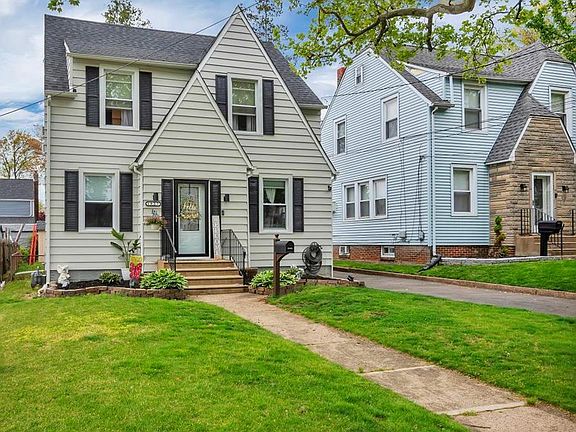 3rd image of 1937 Hillcrest Ave