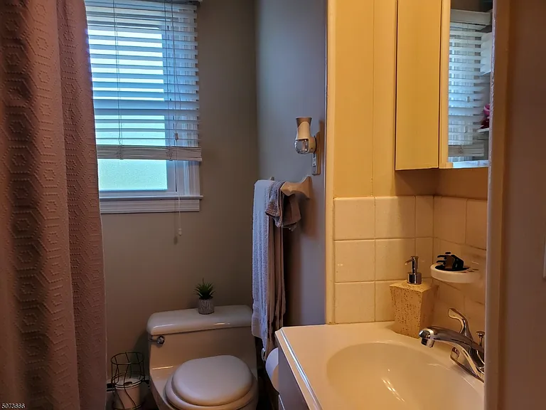 480 Parkway Dr #3R — Photo 6
