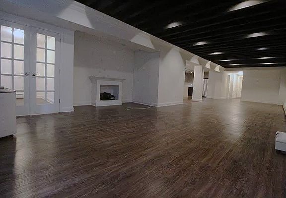 3rd image of 62 Pearl St Fl 3