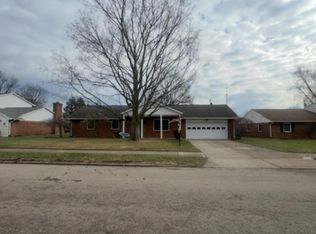 1001 Maplecrest Dr, Troy, OH 45373