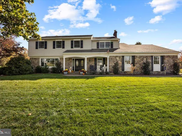 12 Canal Run W, Washington Crossing, PA 18977