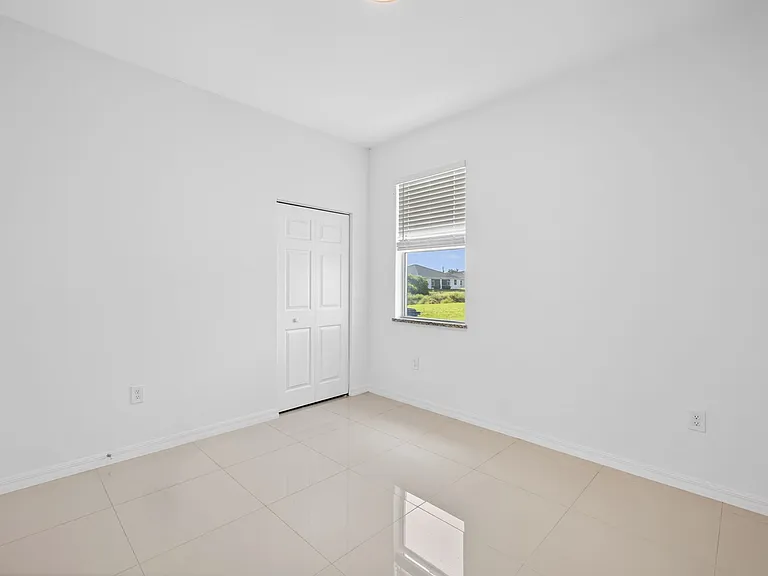 4713 25th St SW — Photo 15