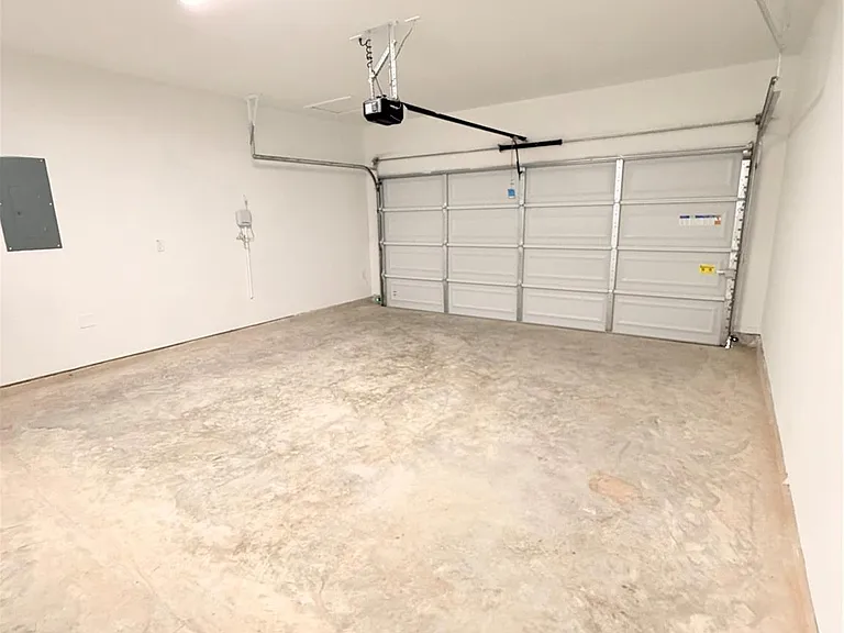 22403 Sawmill Pass Ln — Photo 35