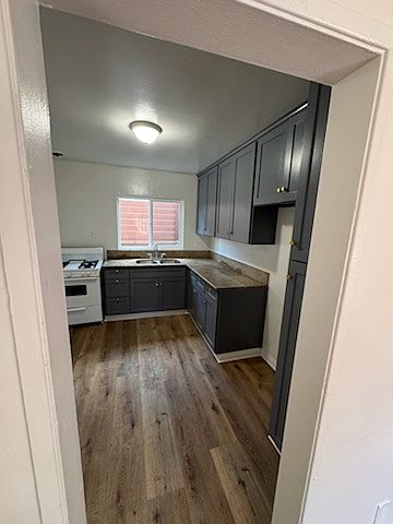 1st image of 2321 E 14th St