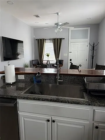 3109 Iberville St — Photo 10