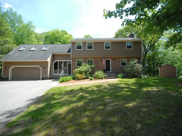 7 Country Ln, Maynard, MA 01754