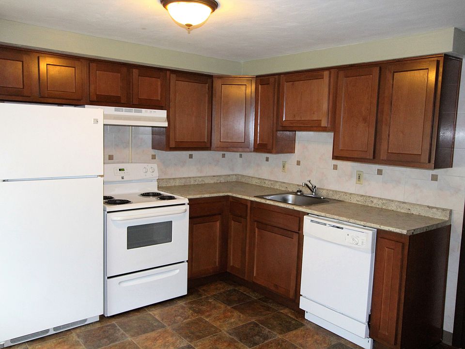 1st image of 1685 Creekview Dr