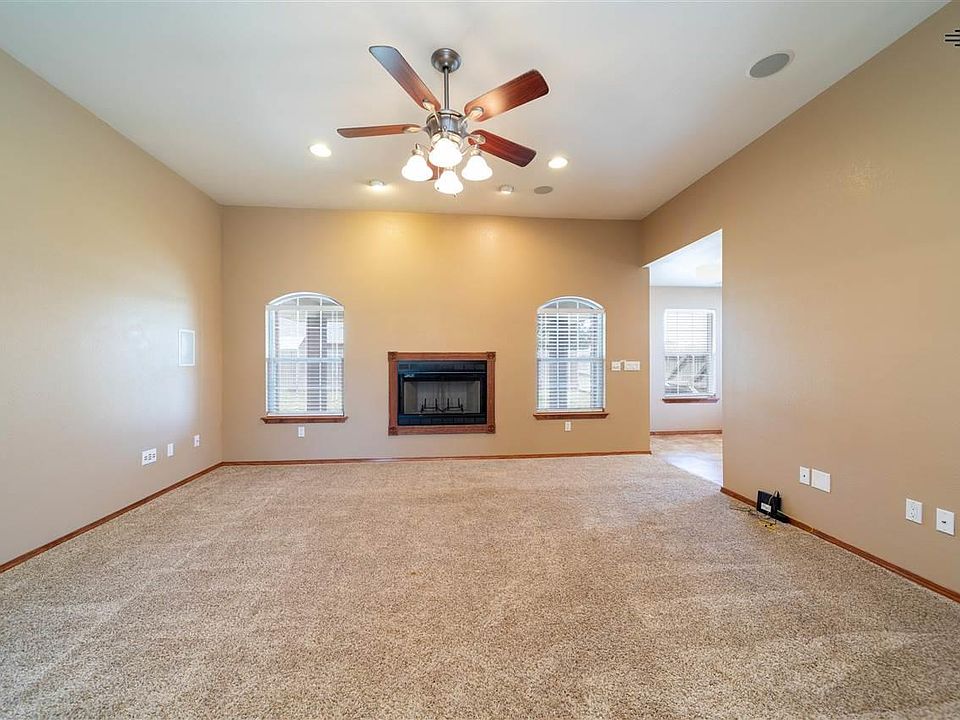 1st image of 4008 Mariah Dr