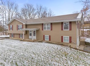 410 W Van Emmon St #410, Yorkville, IL 60560