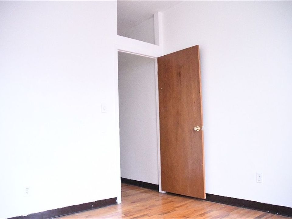 2nd image of 344 E 9th St APT 7