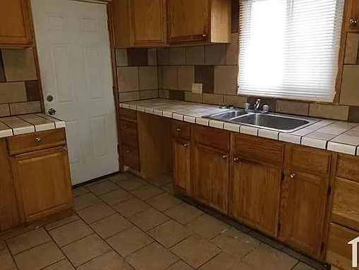 1632 Lakewood Ave #2 — Photo 1