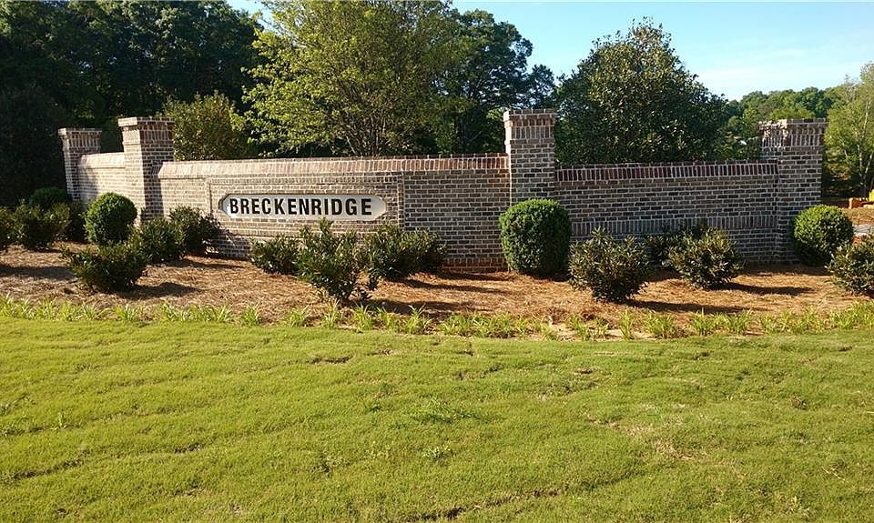 2nd image of 105 Highlands Dr