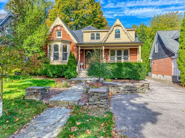 435 Maple Ave, Oakville, ON L6J 2J2