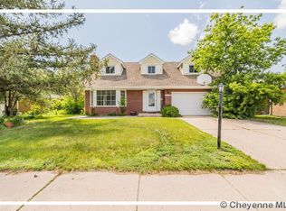 5520 Hamilton Ave, Cheyenne, WY 82009