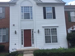 8 Carters Grove Ct, Silver Spring, MD 20904
