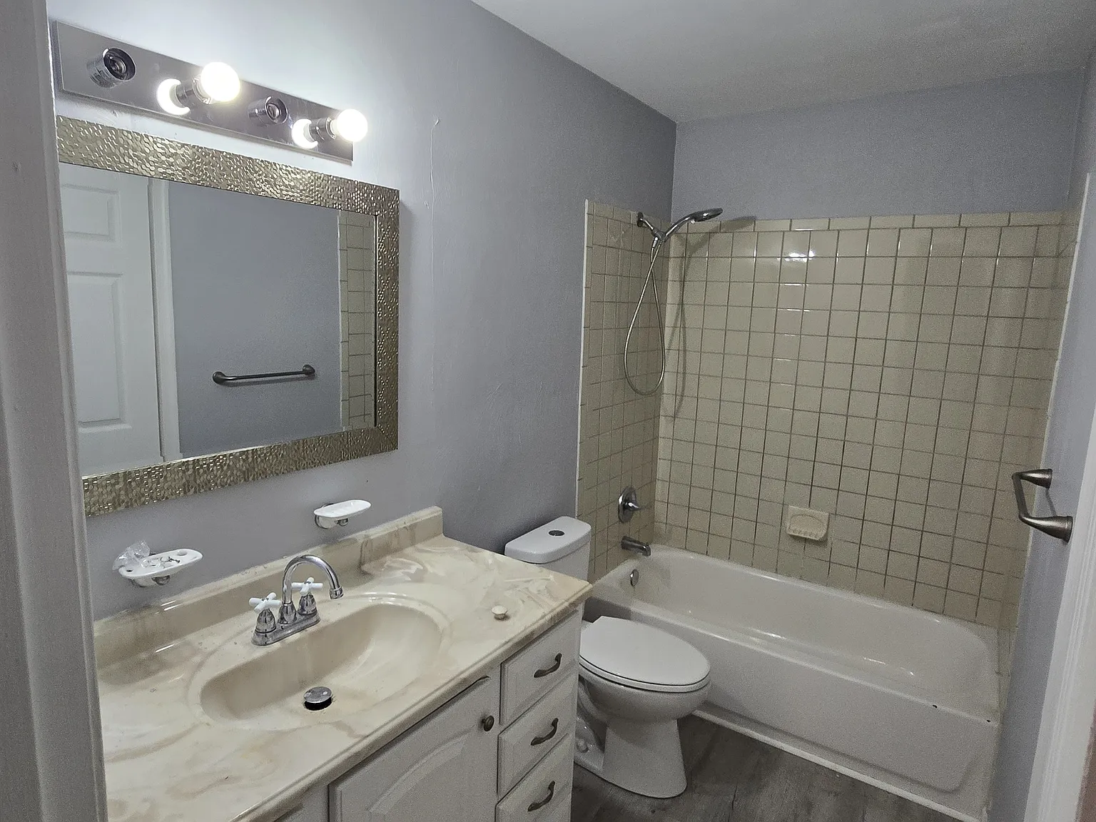 5640 Banbury Ct — Photo 3