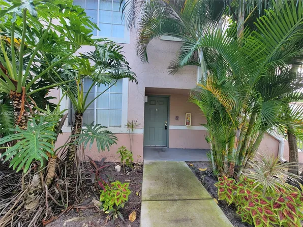 12148 Saint Andrews Pl, Hollywood, FL