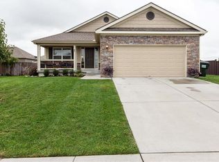419 E Pawnee Ln, Gardner, KS 66030