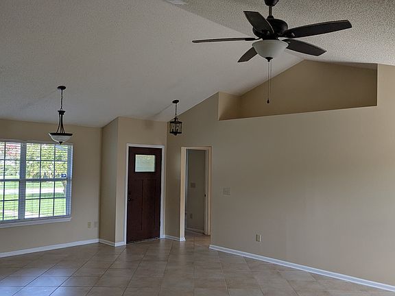 5th image of 4485 Cobblefield Cir W