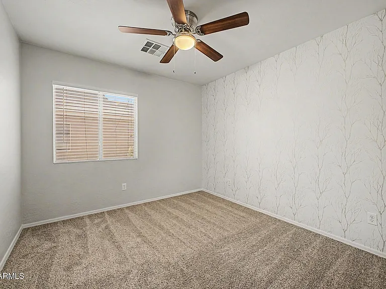 1633 S 225th Ln — Photo 20