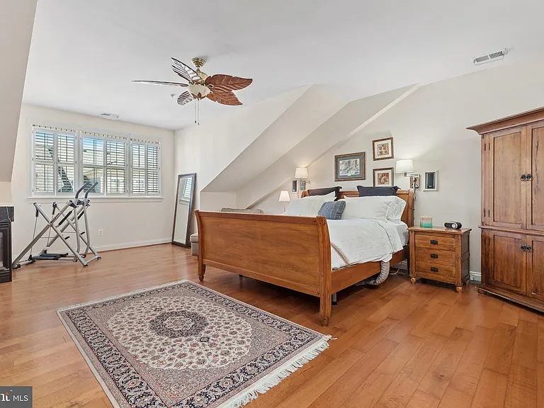 5114 Oneill Ln — Photo 27