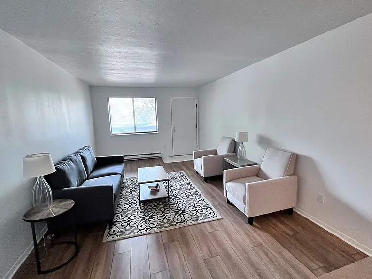 Acres Crossing Apartments — Photo 20
