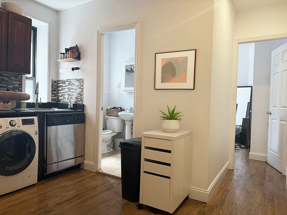 1st image of 222 Thompson St APT 28