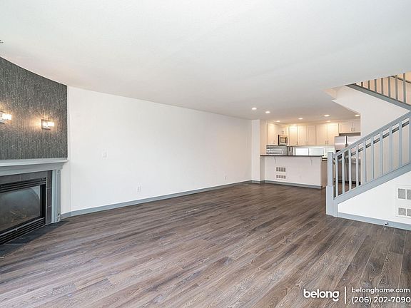 5th image of 3617 22nd Ave W #B