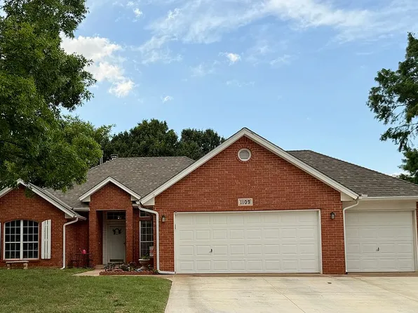 1109 Raliegh Cir, Edmond, OK 73003