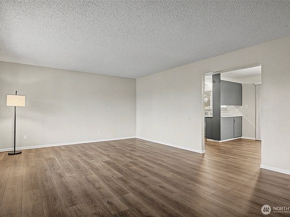4th image of 3214 Pike Street SE