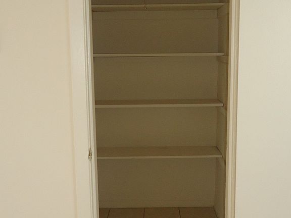 5th image of 10 Hasbrouck Dr APT B