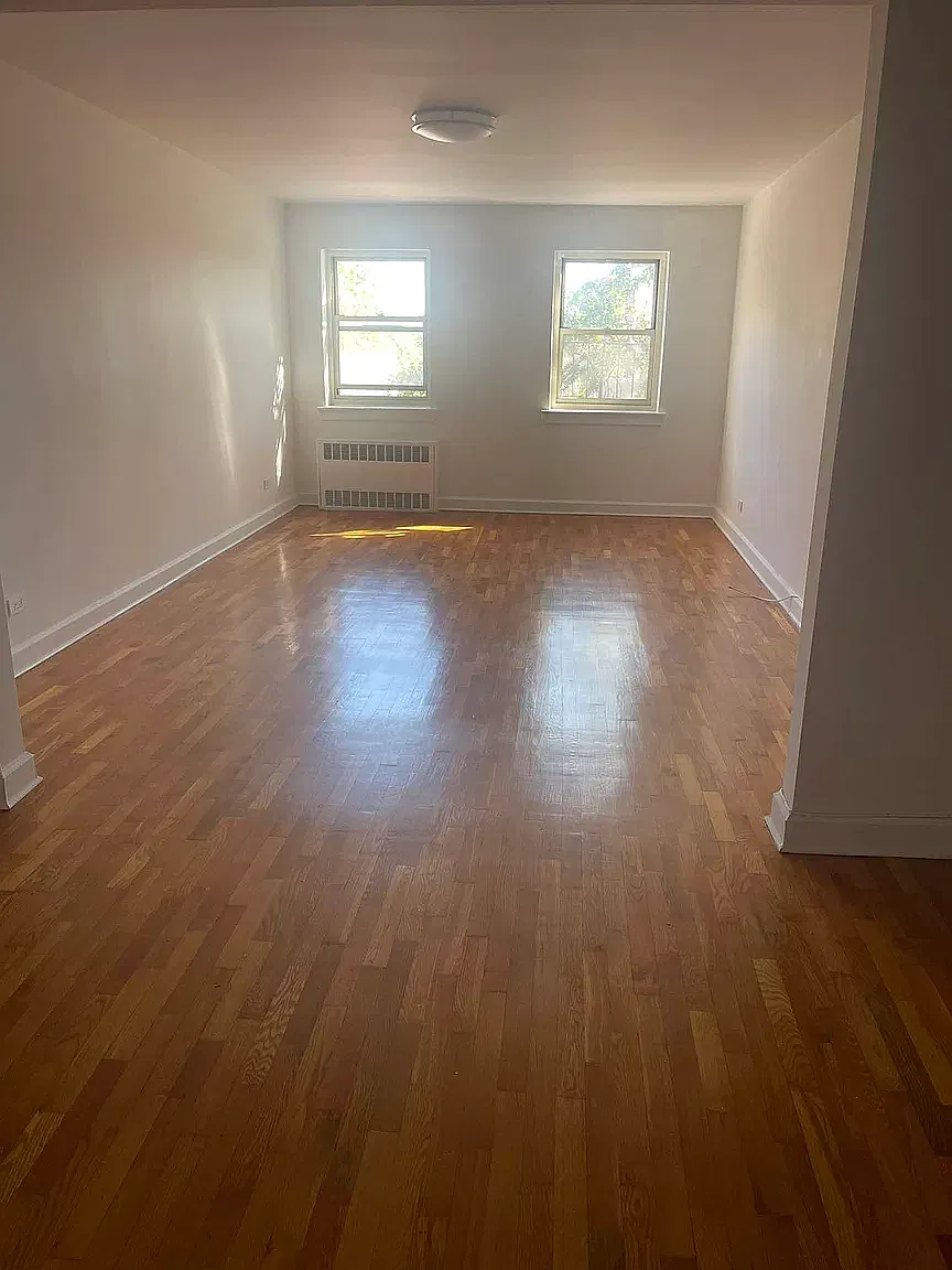 140-35 Burden Crescent — Photo 2