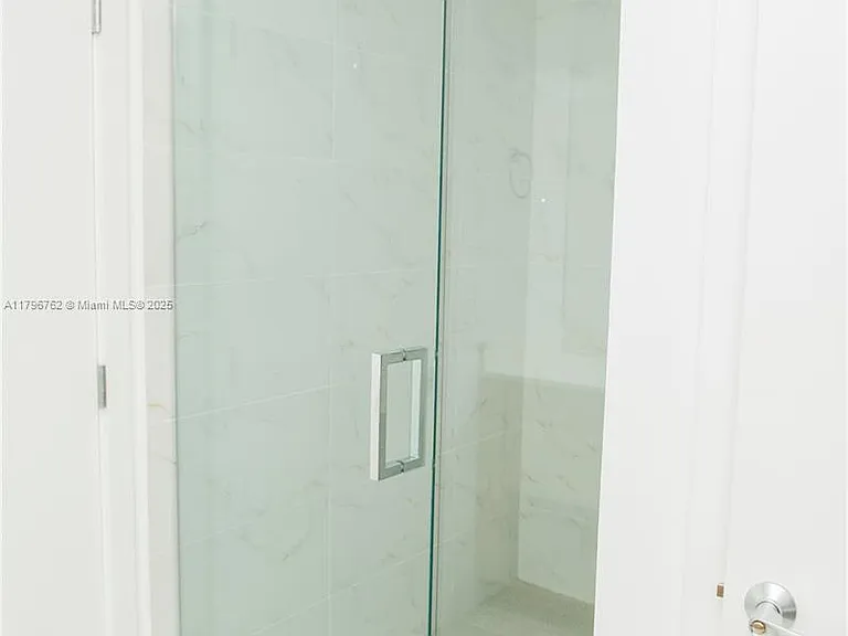 16385 Biscayne Blvd #2615 — Photo 17