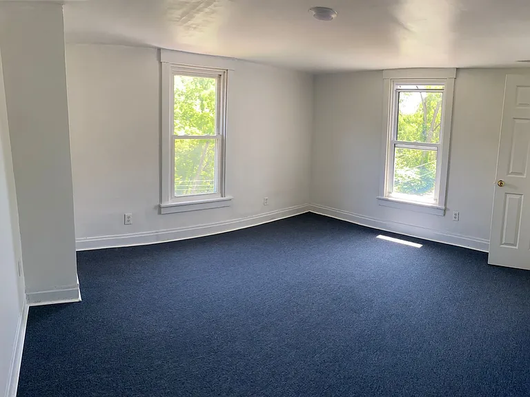 61 Pointview Rd #2 — Photo 40
