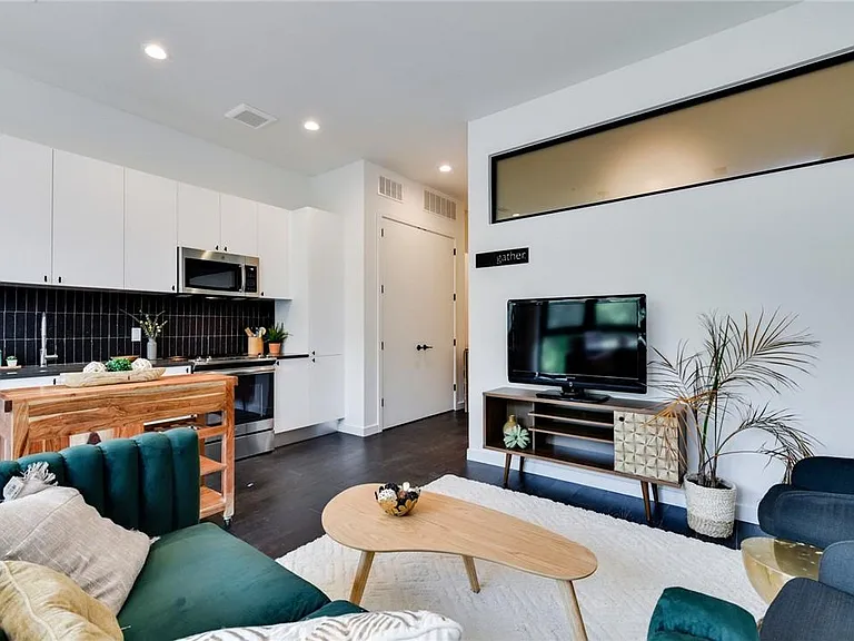 800 Embassy Dr #416 — Photo 2