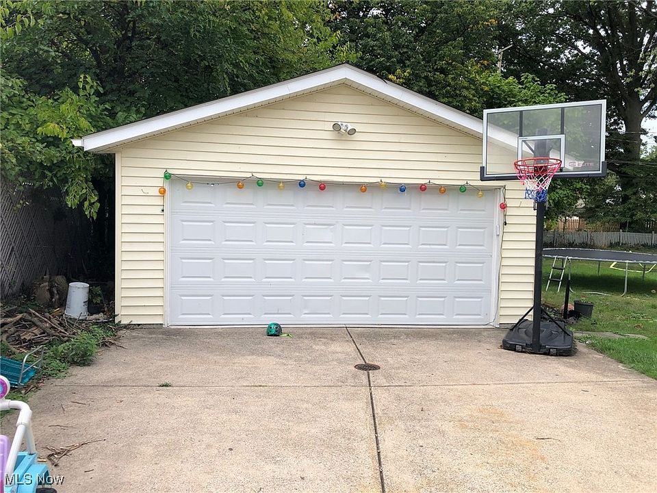 2nd image of 4372 W 223rd St