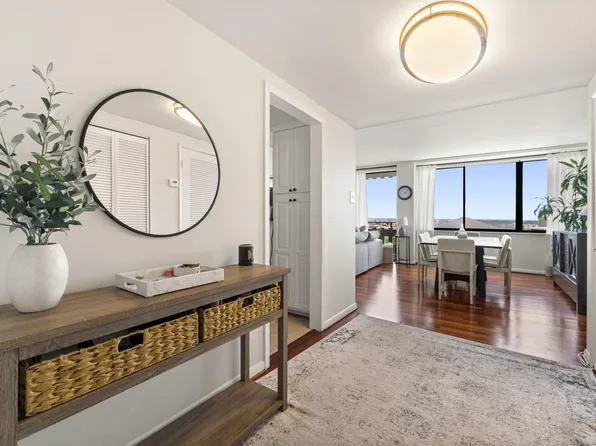 6301 Stevenson Ave APT 1417, Alexandria, VA 22304