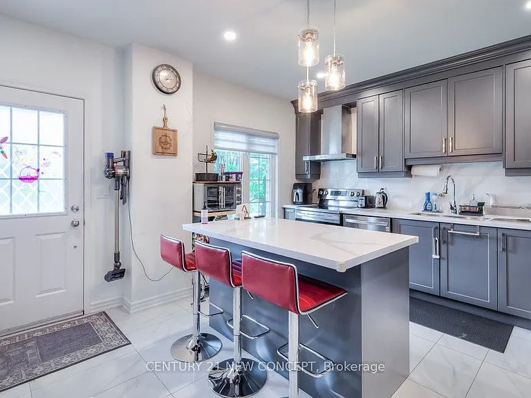 735 Sheppard Ave #33 — Photo 6