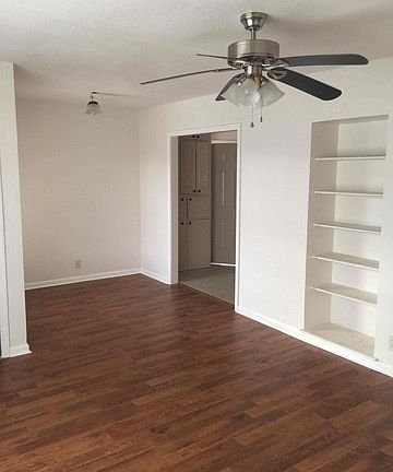 2nd image of 107 Mascasa St