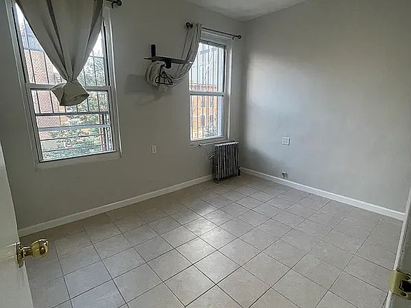 5th image of 4016 14th Ave #3C