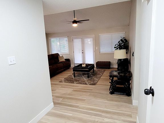 3rd image of 2604 Yardley St
