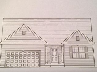 7 Tamarac Dr, South Glens Falls, NY 12803