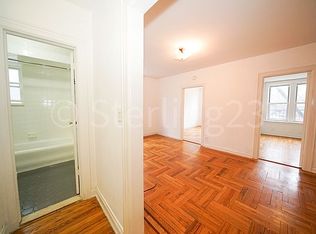 2515 24th Ave #2A, Astoria, NY 11102