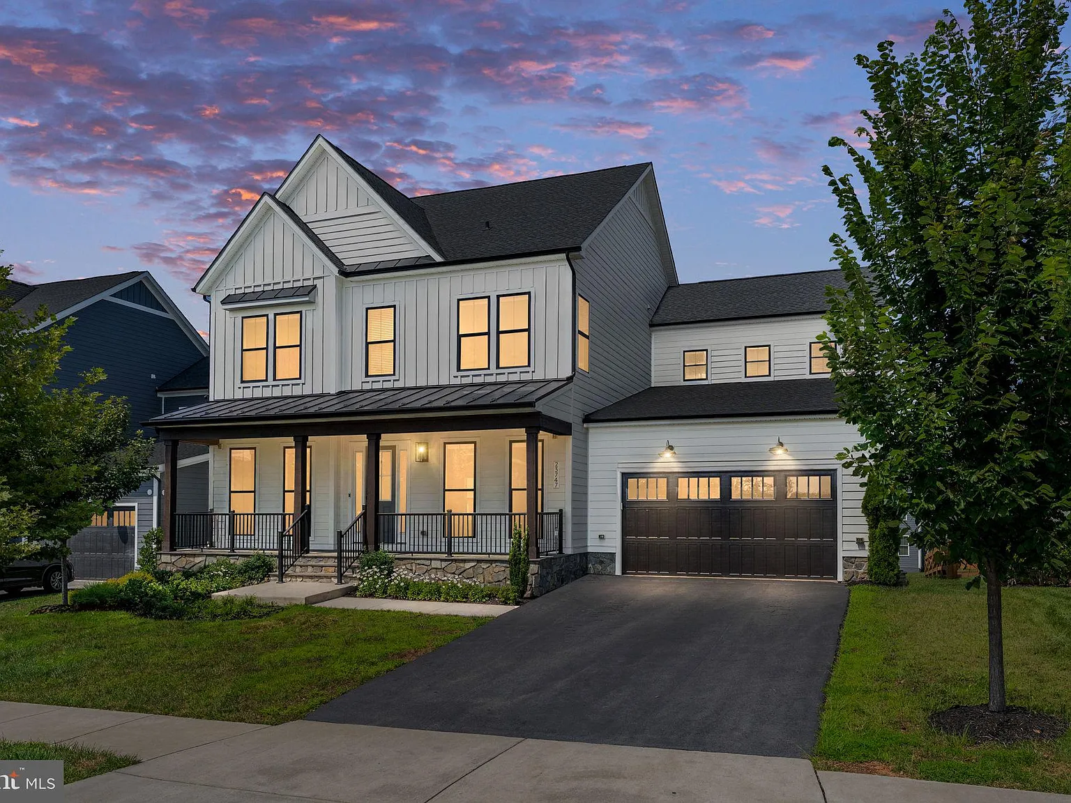 6 bed, 5.5 bath, 5180 sqft, $6,350 — Photo 2