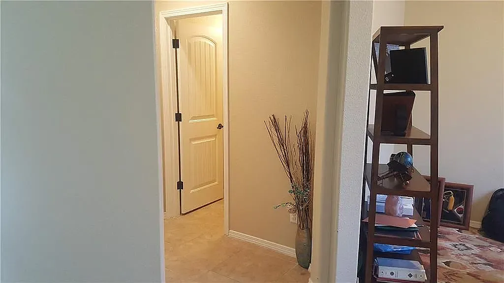 3829 Loma Reina Way — Photo 1