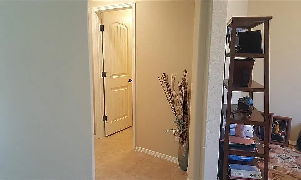3829 Loma Reina Way