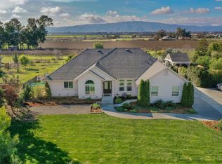 7388 Crews Rd, Gilroy, CA 95020
