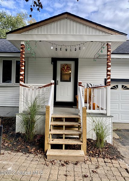 2nd image of 10 Lynn Drive