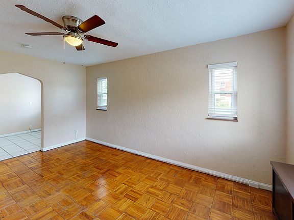 3rd image of 3231 Glenmore Ave #1