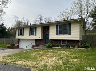 2415 W Walnut St, Murphysboro, IL 62966